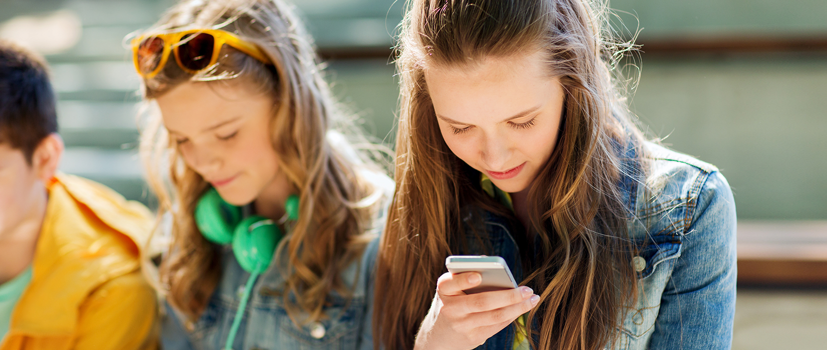 Wenn Kinder und Jugendliche online Verträge schließen